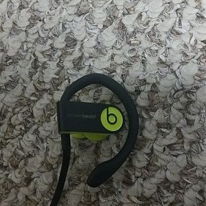 Power Beats 3